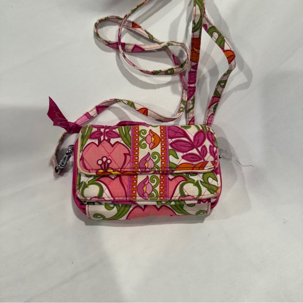 Vera Bradley All in One Wallet Crossbody in Retired Lili Bell Pattern